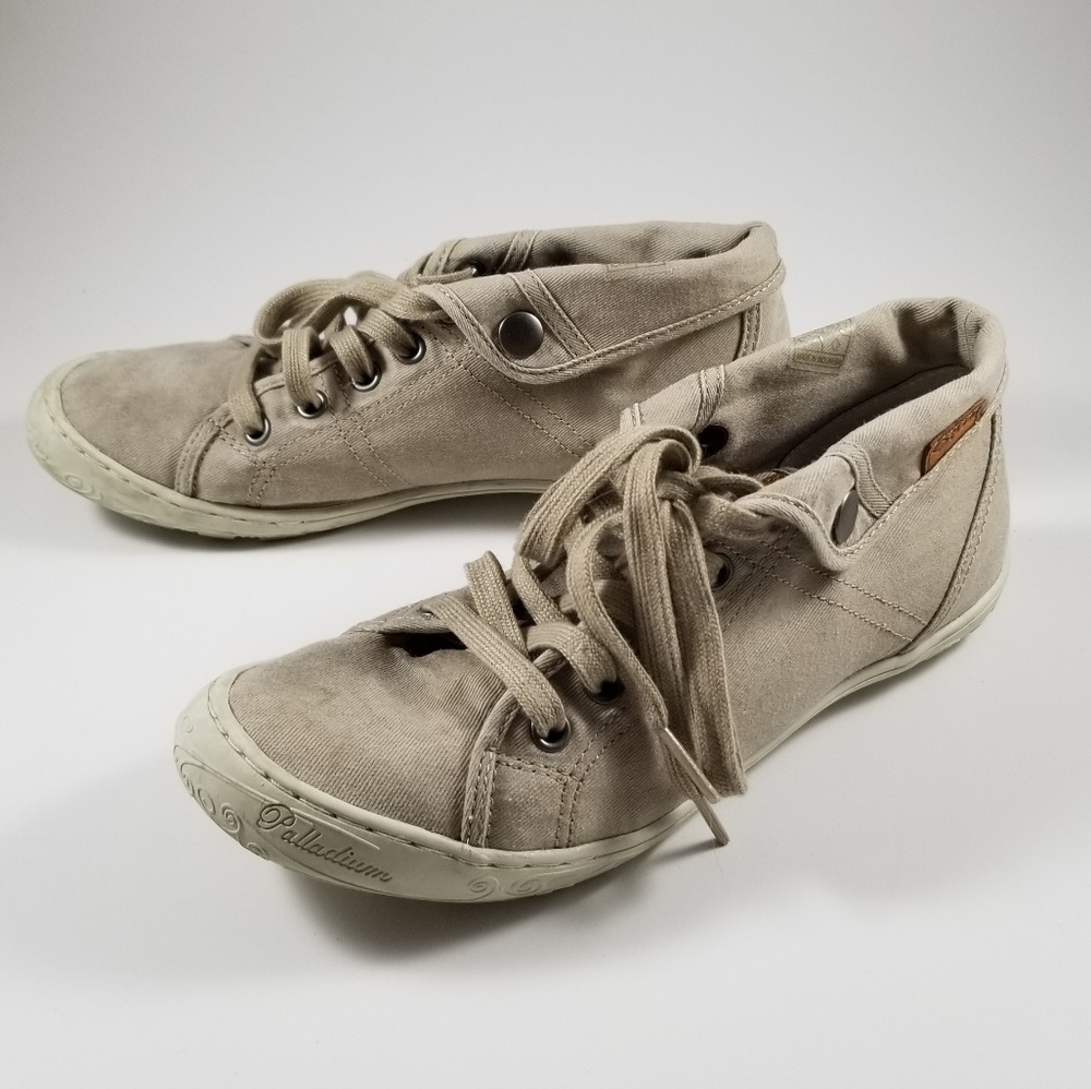 Palladium women's beige gaetane twl size 7